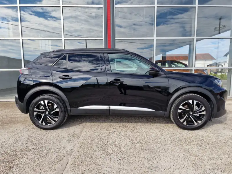 Peugeot 2008 ALLURE Benzin 2022. godište - Slika 4