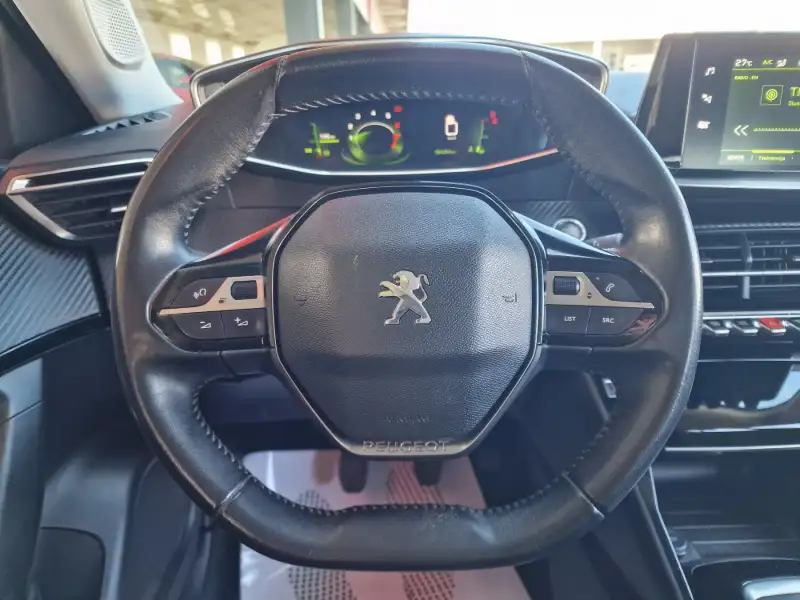 Peugeot 2008 ALLURE Benzin 2022. godište - Slika 16