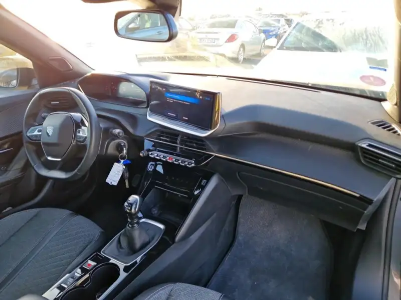 Peugeot 2008 ALLURE Benzin 2023. godište - Slika 2
