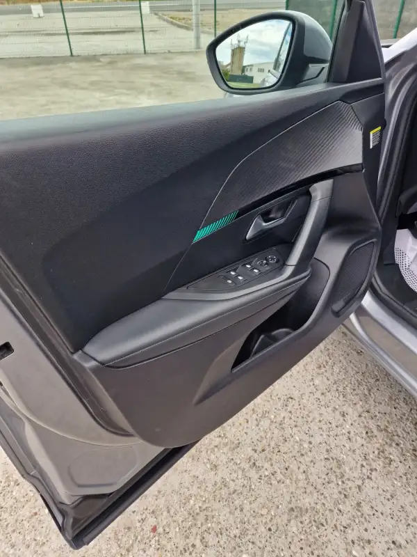 Peugeot 2008 ALLURE 2021. godište - Slika 10