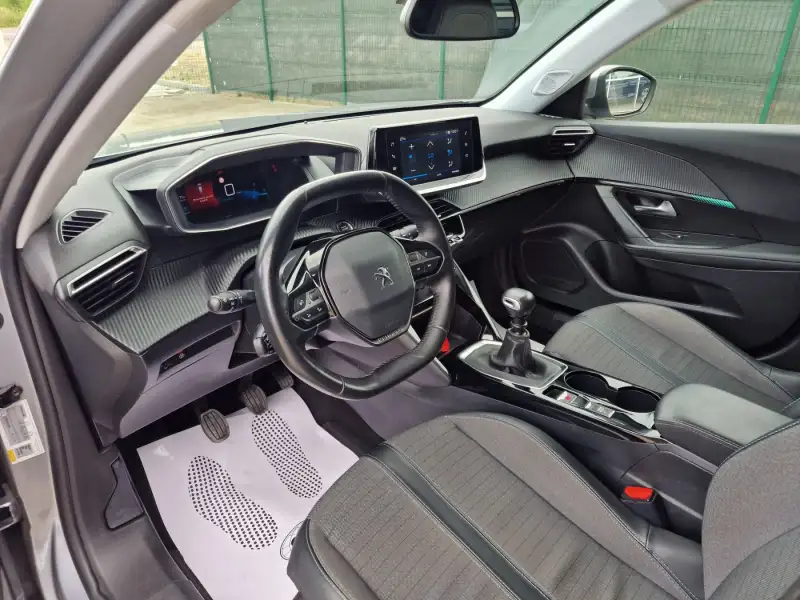 Peugeot 2008 ALLURE 2021. godište - Slika 11