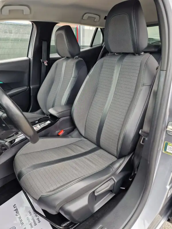 Peugeot 2008 ALLURE 2021. godište - Slika 12