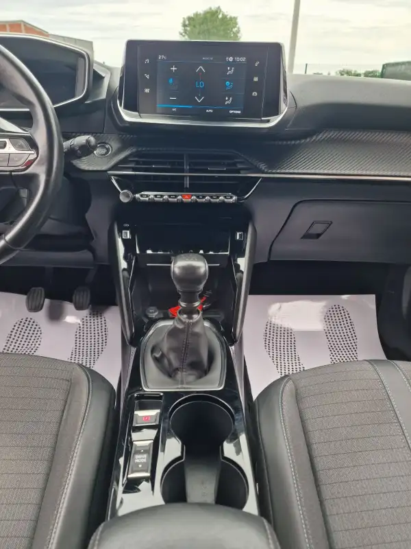 Peugeot 2008 ALLURE 2021. godište - Slika 15