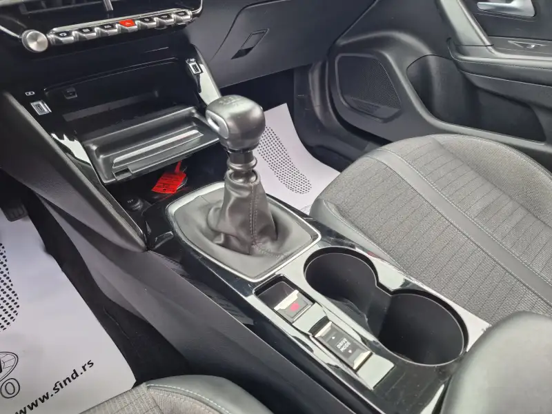 Peugeot 2008 ALLURE 2021. godište - Slika 18
