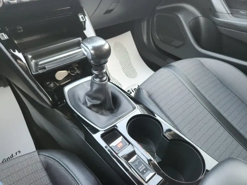 Peugeot 2008 ALLURE 2021. godište - Slika 18
