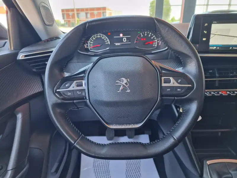 Peugeot 2008 PURETECH 2021. godište - Slika 15