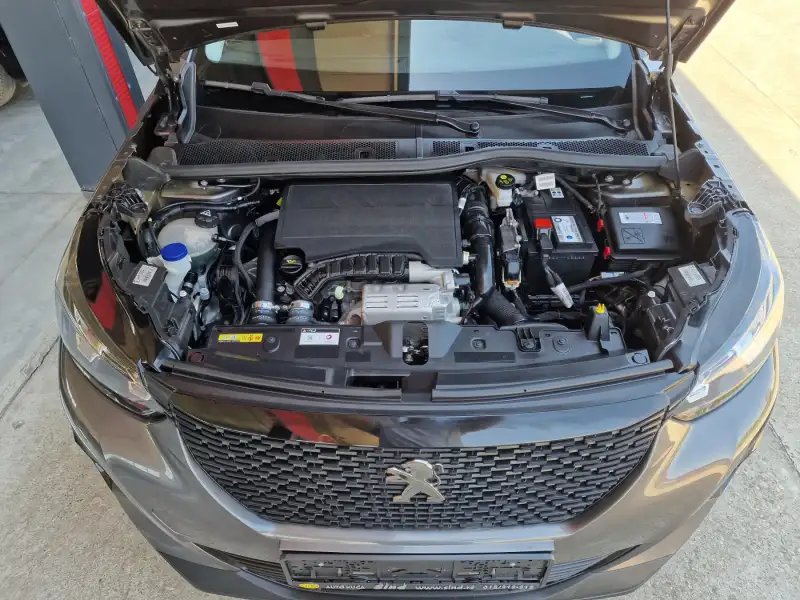 Peugeot 2008 PURETECH 2021. godište - Slika 27