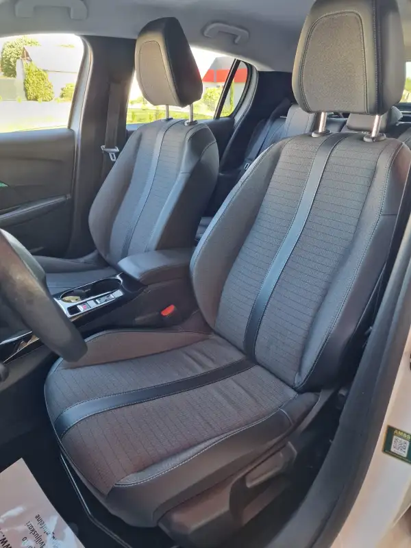 Peugeot 208 ALLURE Benzin 2021. godište - Slika 12