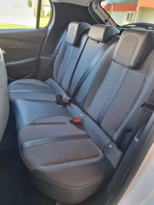 Peugeot 208 ALLURE Benzin 2021. godište - Slika 13