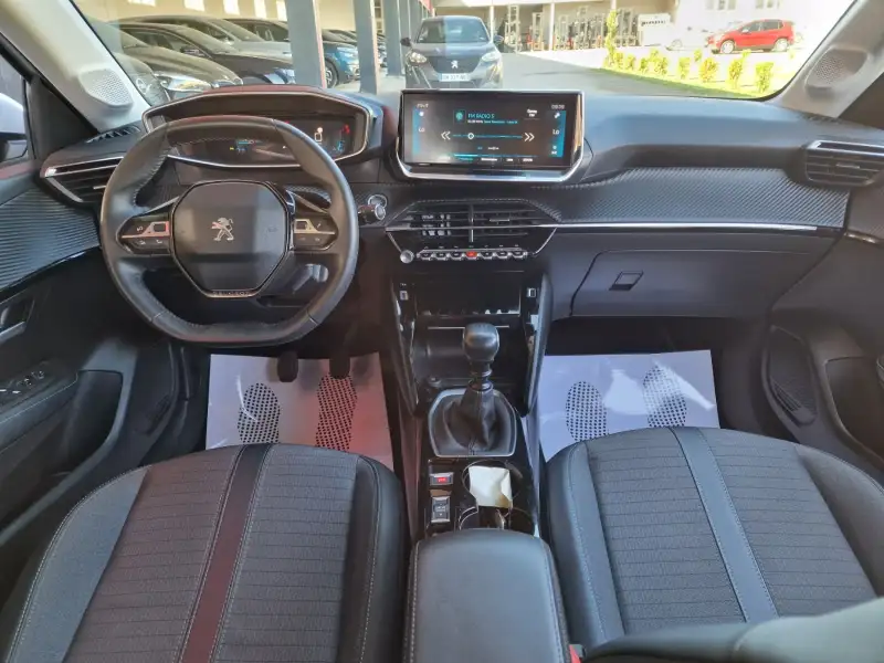 Peugeot 208 ALLURE Benzin 2021. godište - Slika 14