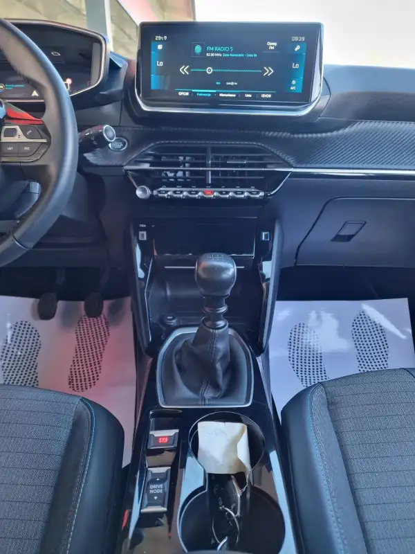 Peugeot 208 ALLURE Benzin 2021. godište - Slika 15