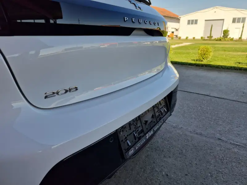 Peugeot 208 ALLURE Benzin 2021. godište - Slika 32