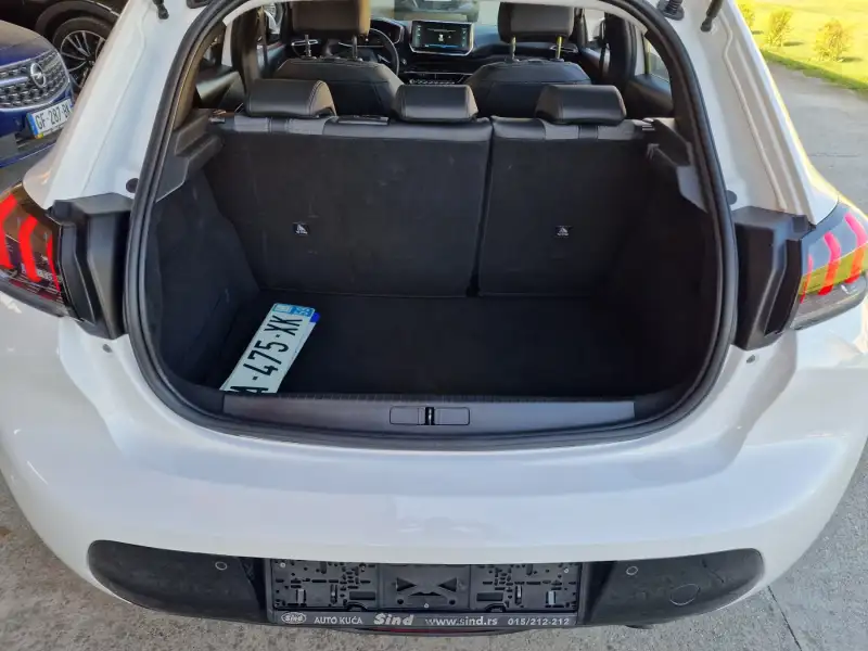 Peugeot 208 ALLURE Benzin 2021. godište - Slika 33