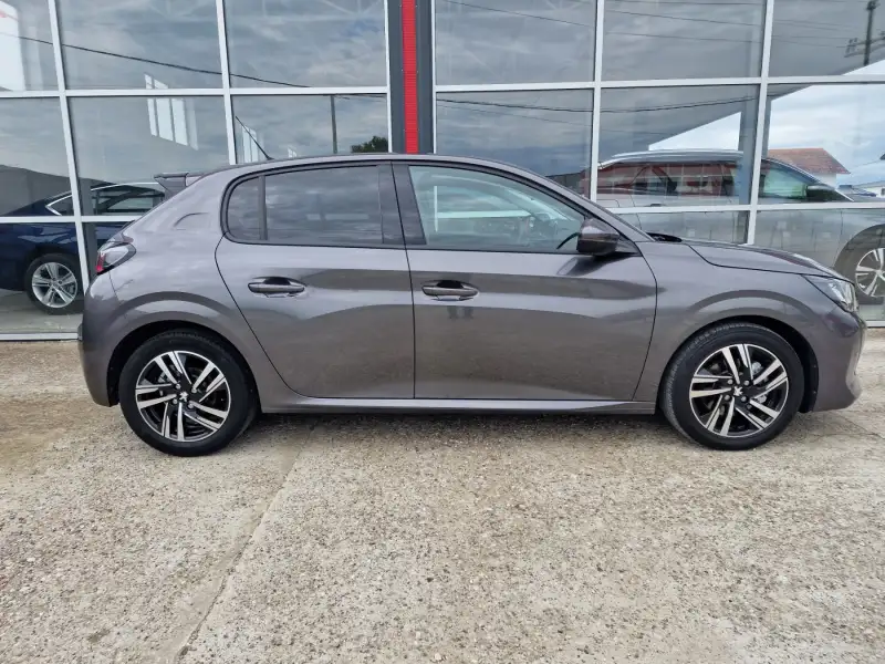 Peugeot 208 ALLURE Benzin 2021. godište - Slika 3