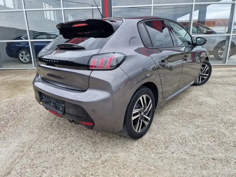 Peugeot 208 ALLURE Benzin 2021. godište - Slika 4