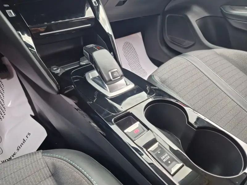 Peugeot 208 ALLURE Benzin 2021. godište - Slika 17