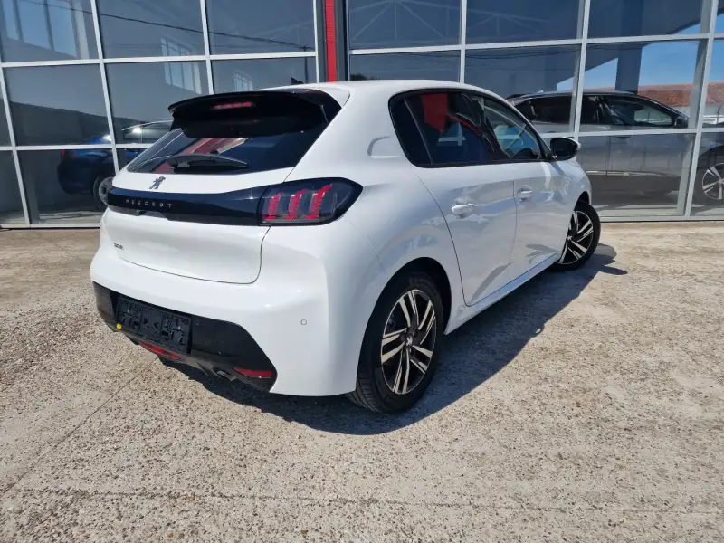 Peugeot 208 ALLURE 2021. godište - Slika 5