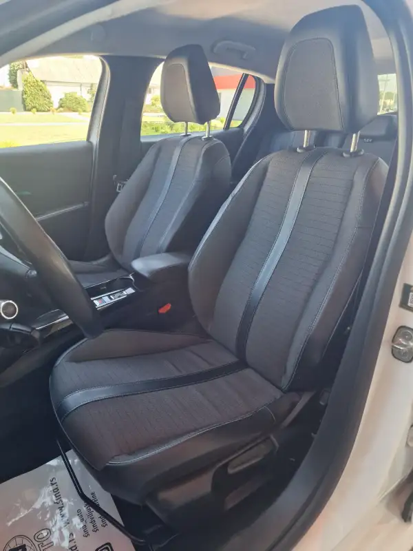Peugeot 208 ALLURE 2021. godište - Slika 12