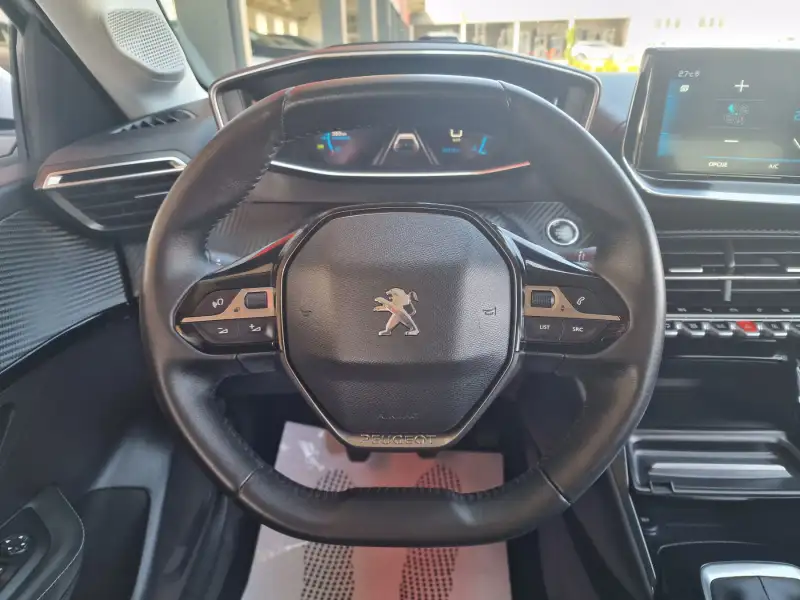 Peugeot 208 ALLURE 2021. godište - Slika 16