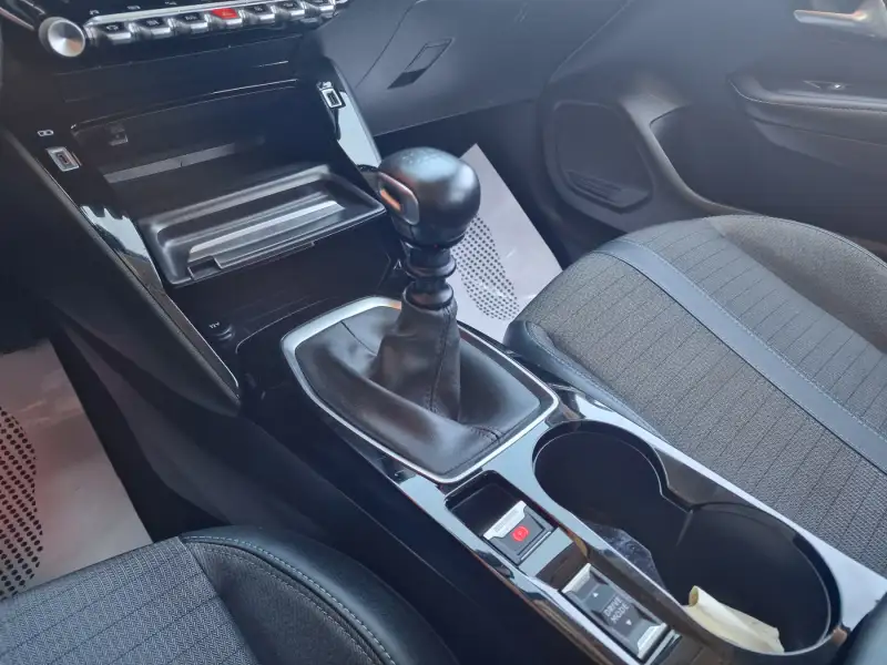Peugeot 208 ALLURE 2021. godište - Slika 18