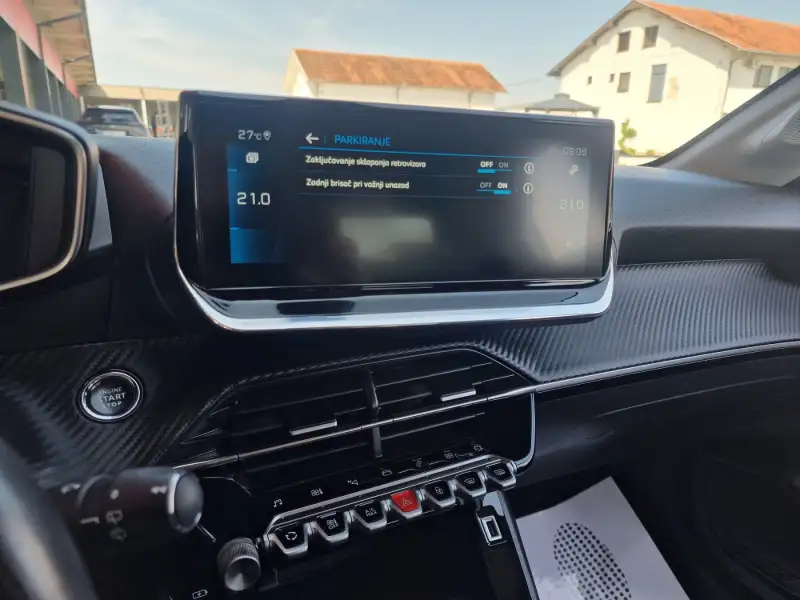 Peugeot 208 ALLURE 2021. godište - Slika 21