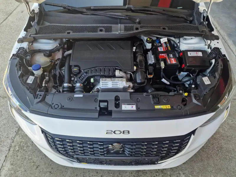 Peugeot 208 ALLURE 2021. godište - Slika 31