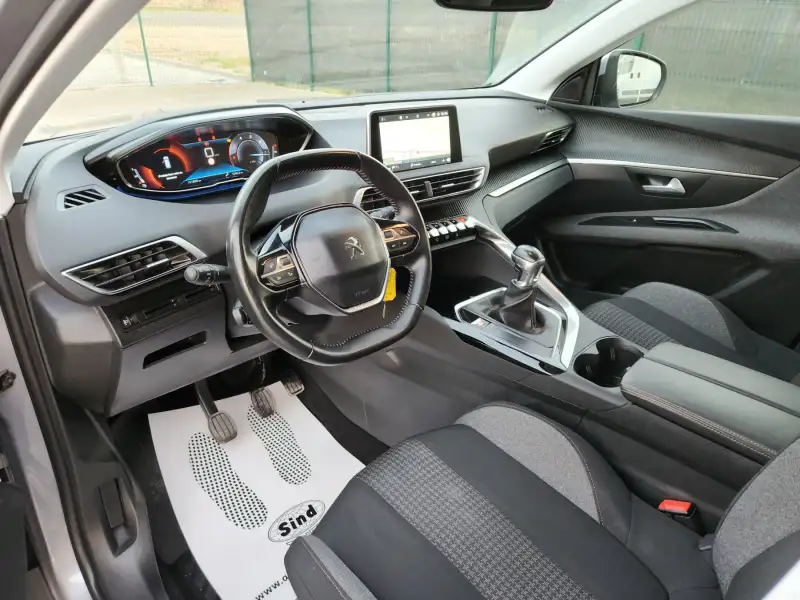 Peugeot 3008 2020. godište - Slika 11