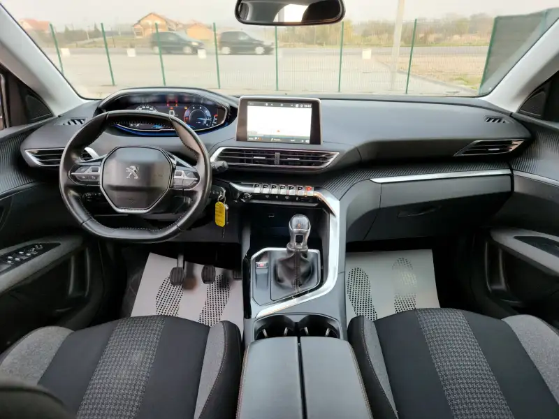 Peugeot 3008 2020. godište - Slika 14