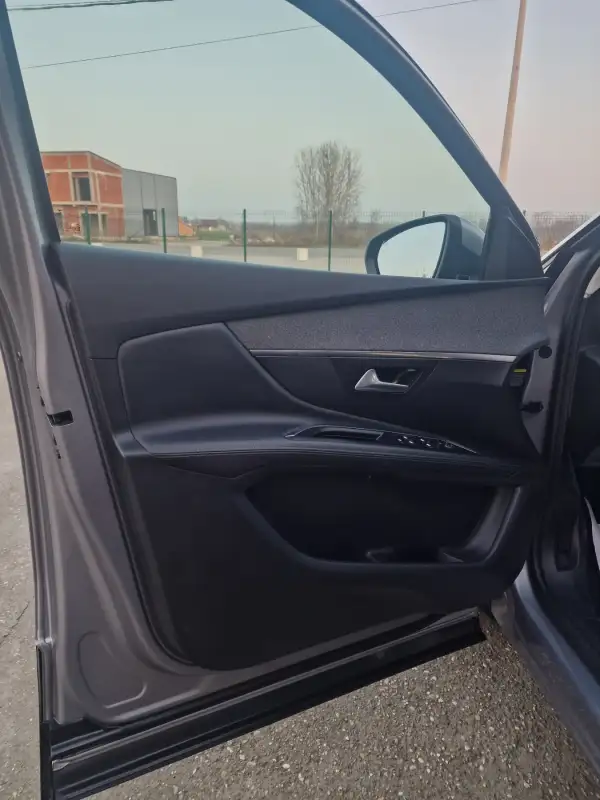 Peugeot 3008 ALLURE 2019. godište - Slika 9