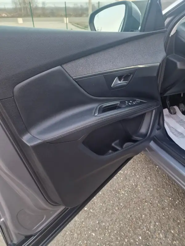 Peugeot 3008 ALLURE 2019. godište - Slika 10