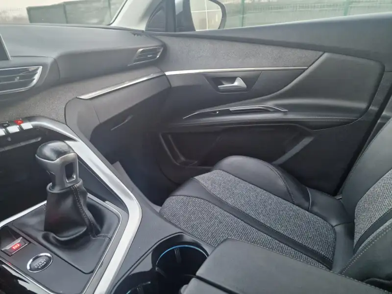 Peugeot 3008 ALLURE 2019. godište - Slika 33