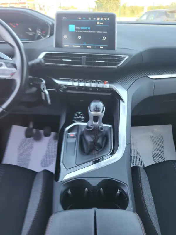 Peugeot 3008 2018. godište - Slika 16