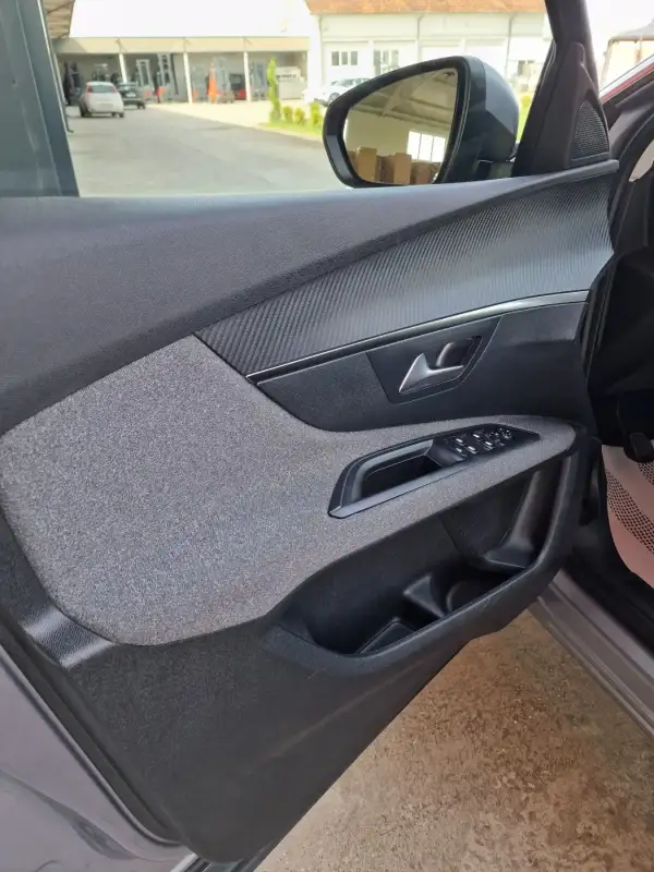 Peugeot 3008 Dizel 2020. godište - Slika 10