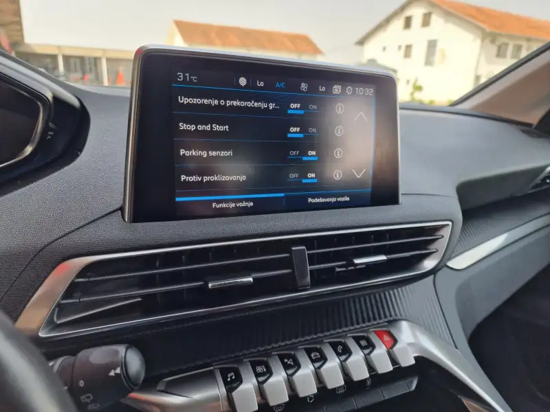 Peugeot 3008 Dizel 2020. godište - Slika 18