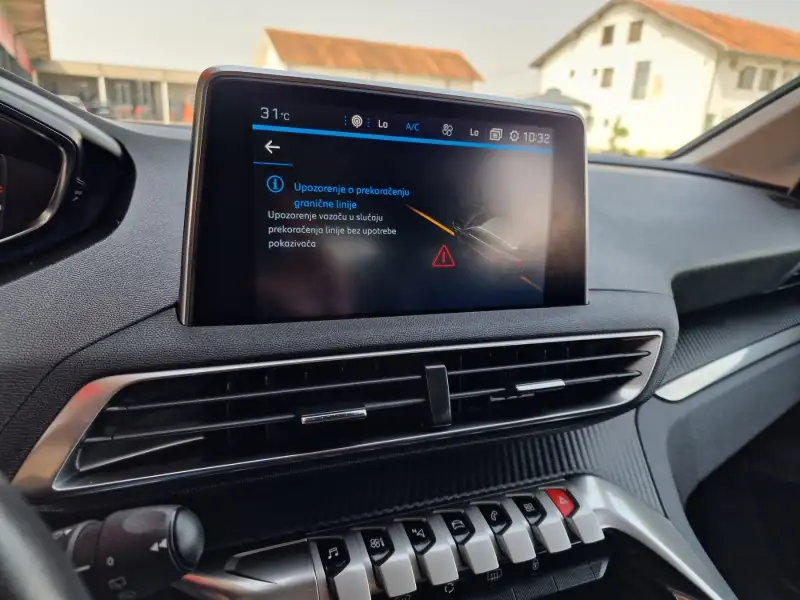 Peugeot 3008 Dizel 2020. godište - Slika 19
