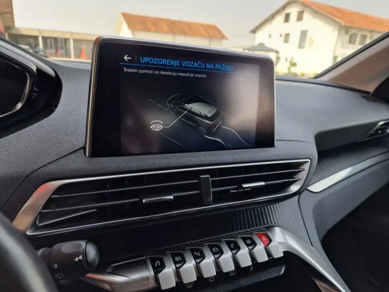 Peugeot 3008 Dizel 2020. godište - Slika 20