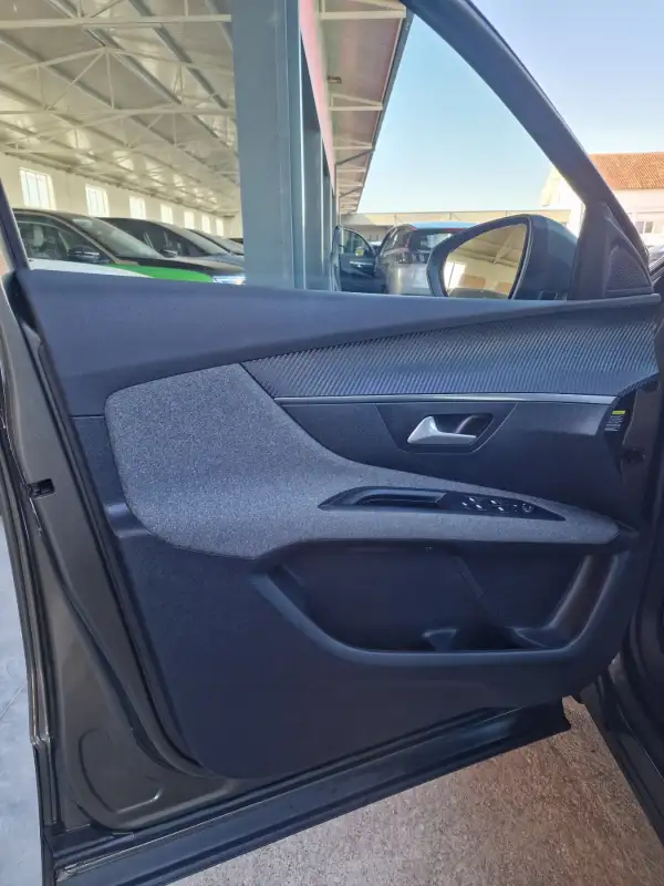 Peugeot 3008 Dizel 2020. godište - Slika 9