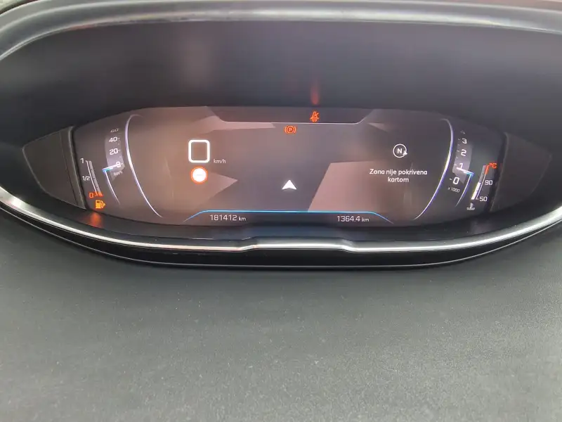 Peugeot 3008 ALLURE Dizel 2021. godište - Slika 18