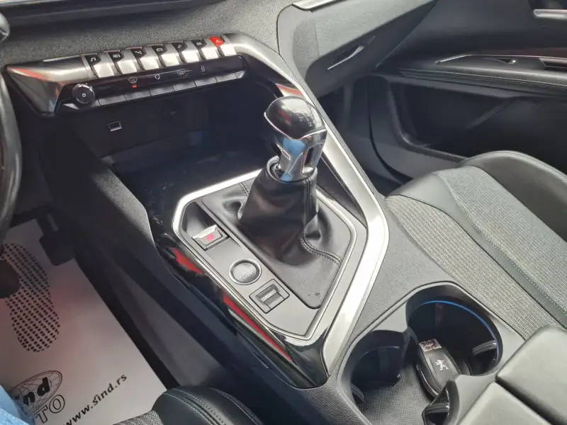 Peugeot 3008 ALLURE Dizel 2021. godište - Slika 19