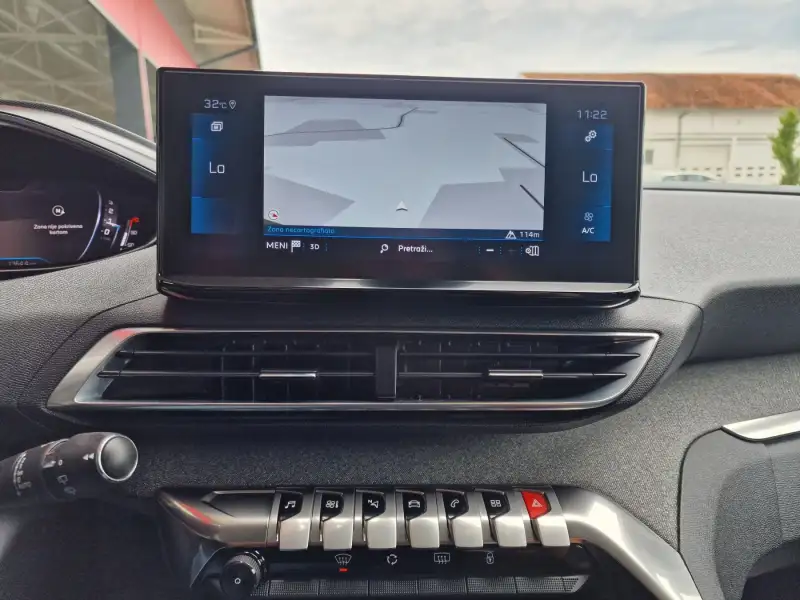 Peugeot 3008 ALLURE Dizel 2021. godište - Slika 20