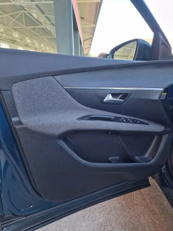Peugeot 3008 Dizel 2022. godište - Slika 9