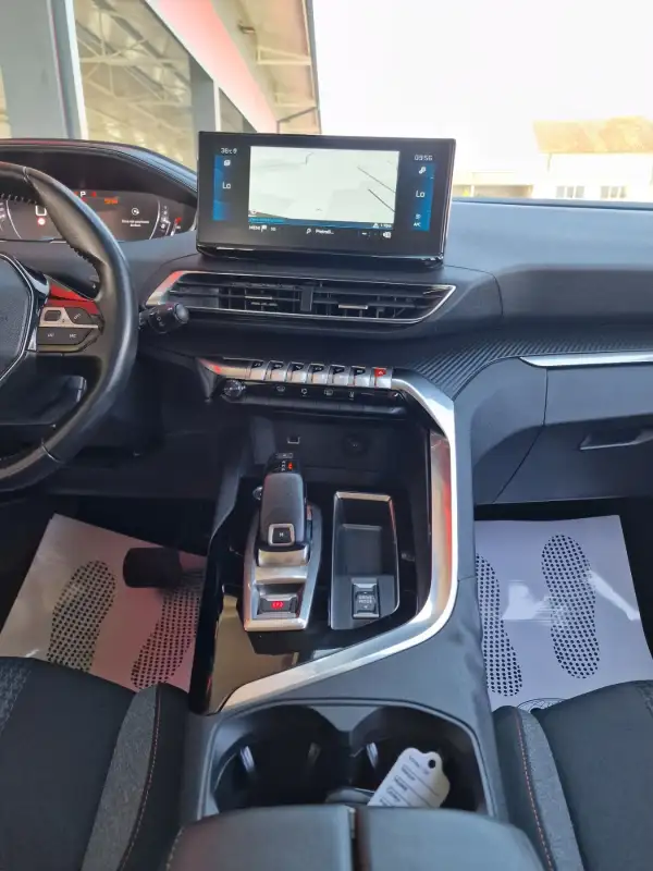 Peugeot 3008 Dizel 2022. godište - Slika 15