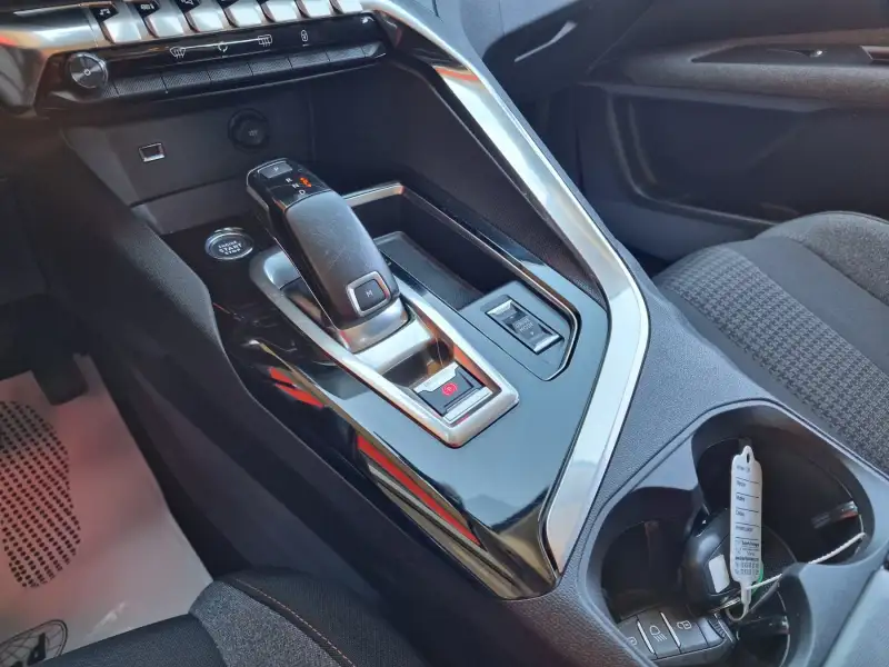 Peugeot 3008 Dizel 2022. godište - Slika 18