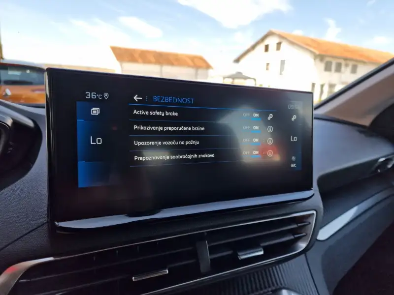 Peugeot 3008 Dizel 2022. godište - Slika 22