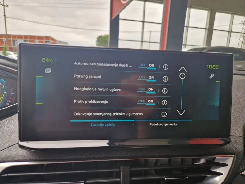 Peugeot 3008 ALLURE 2021. godište - Slika 9