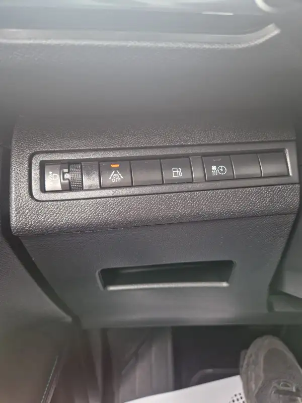 Peugeot 3008 ALLURE 2021. godište - Slika 10