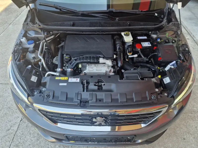 Peugeot 308 ALLURE Benzin 2021. godište - Slika 31