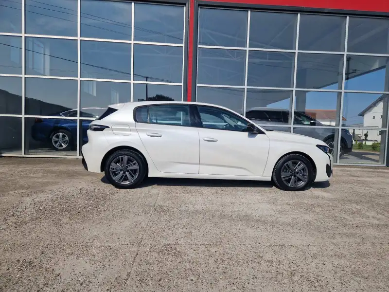 Peugeot 308 2022. godište - Slika 4