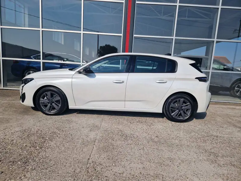Peugeot 308 2022. godište - Slika 8
