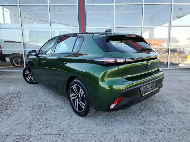 Peugeot 308 Benzin 2022. godište - Slika 7